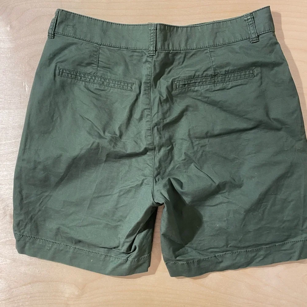 Old Navy Olive High Rise Shorts 8 (OQ)